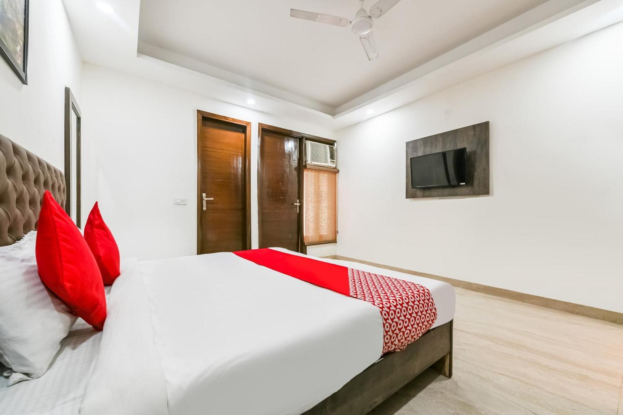 Hotel O Premium Rooms Chhatarpur Új-Delhi Kültér fotó
