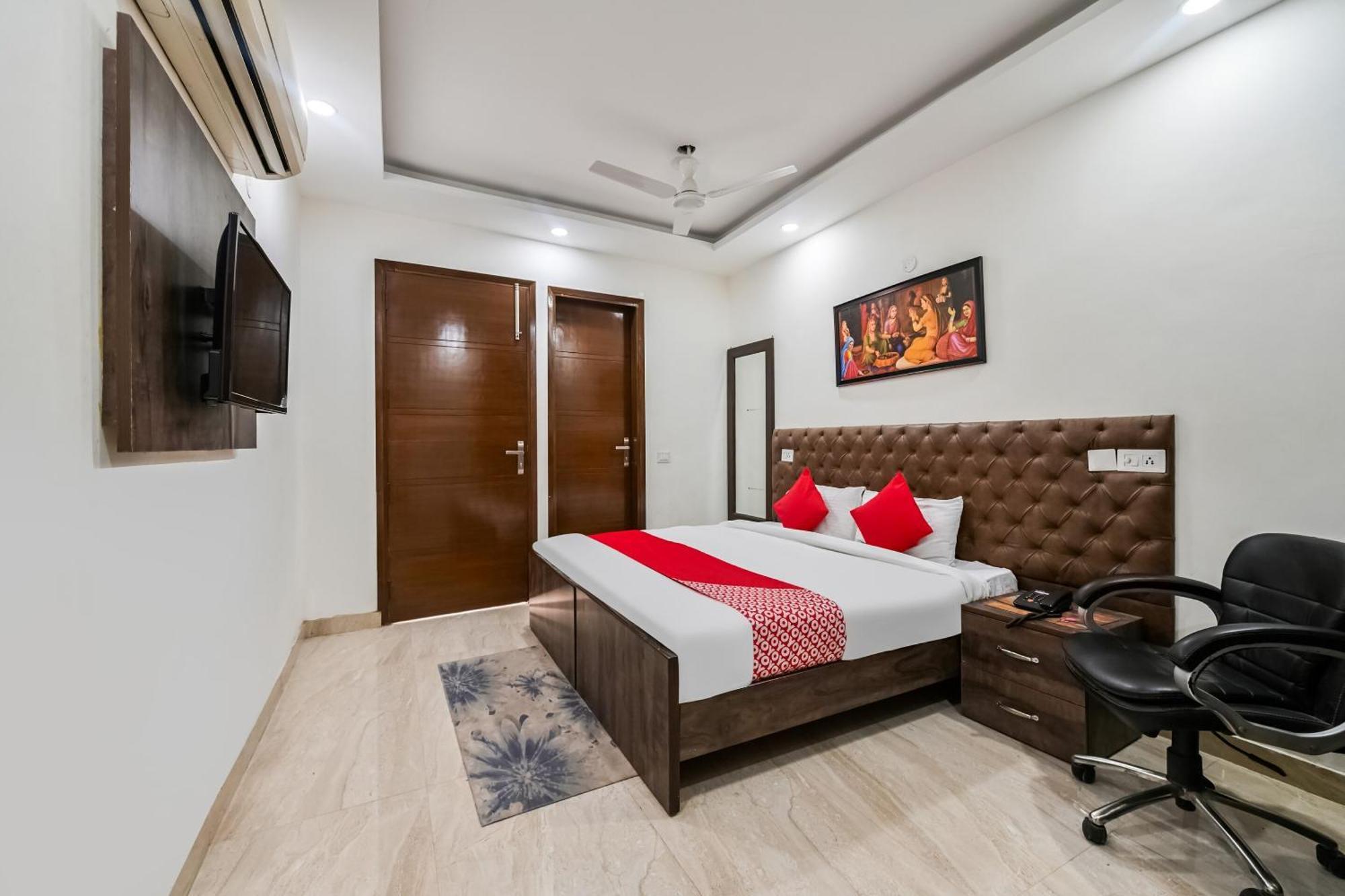 Hotel O Premium Rooms Chhatarpur Új-Delhi Kültér fotó